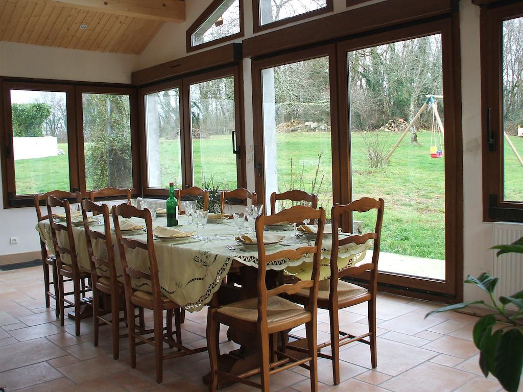 La Ferme De Montard Bed & Breakfast Montmorot Exterior photo